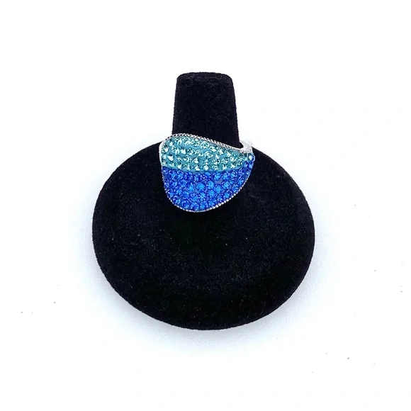 $3/20 Two tone blue rhinestone ring - Picture 3 of 9